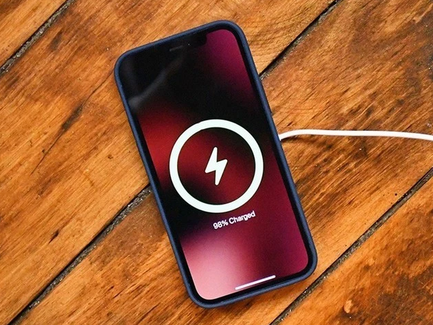 潼南苹果手机维修分享iPhone 12可以随便充电吗 